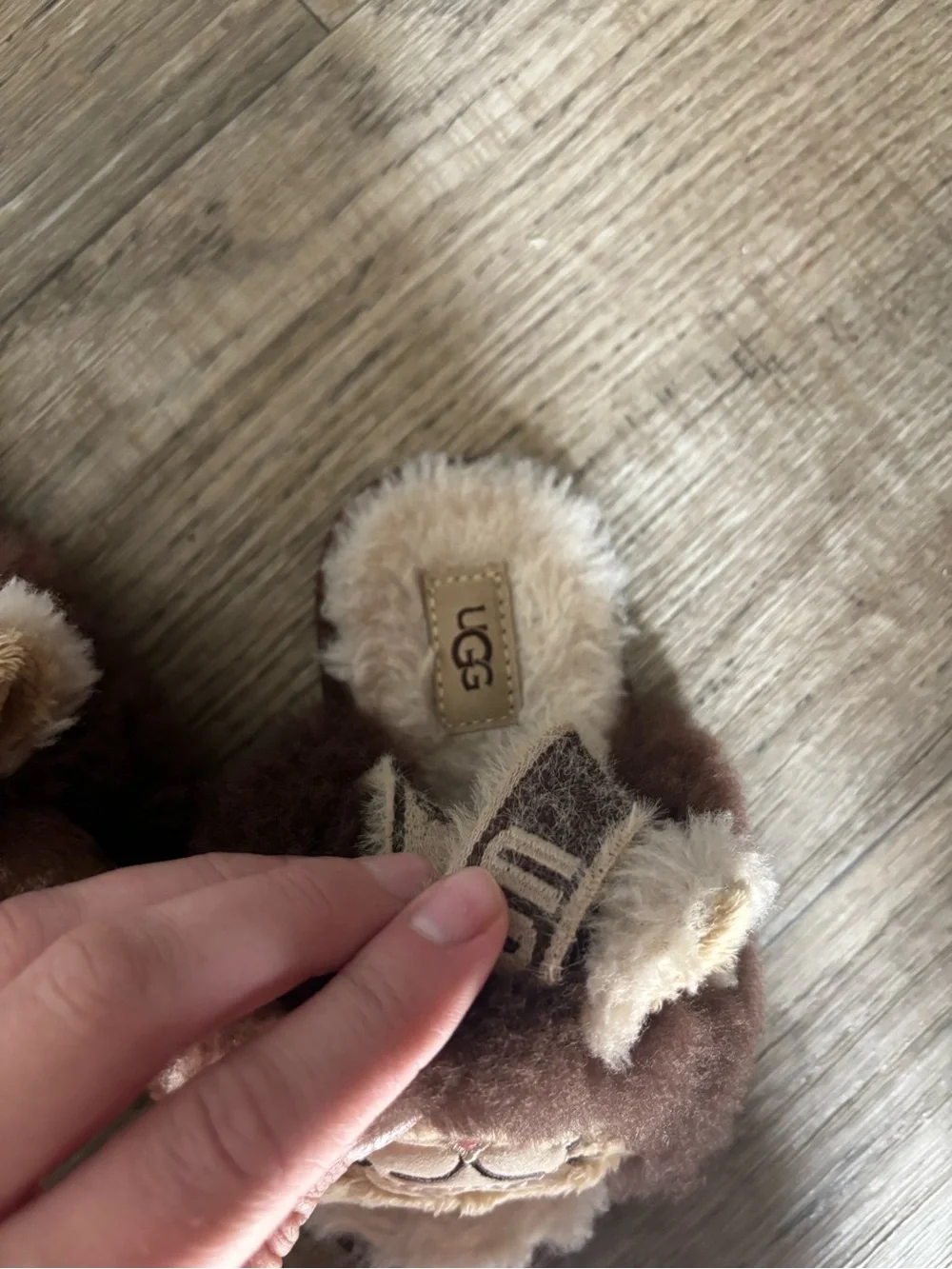 UGG Toddler lion Slippers 8C